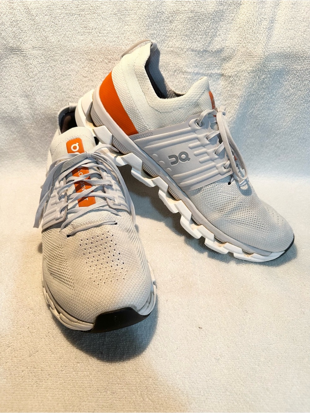 On cloudswift 3 sneakers ivory flame men size 11